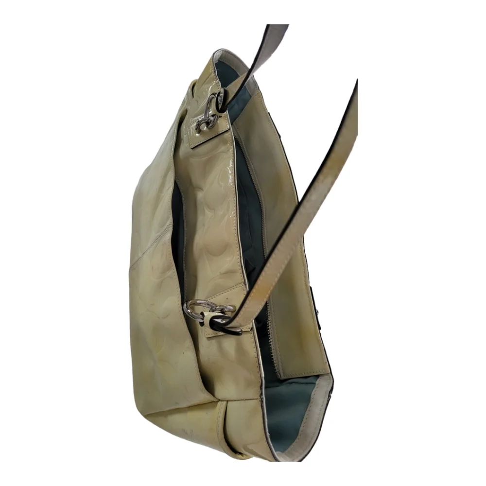 Coach Shoulder bag. Zip closure. - Picture 12 of 15